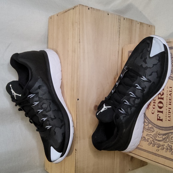 Jordan Flight Runner 2 Mens Black/White Running Shoes Sneaker 715572-005 Sz 13 - Picture 2 of 6